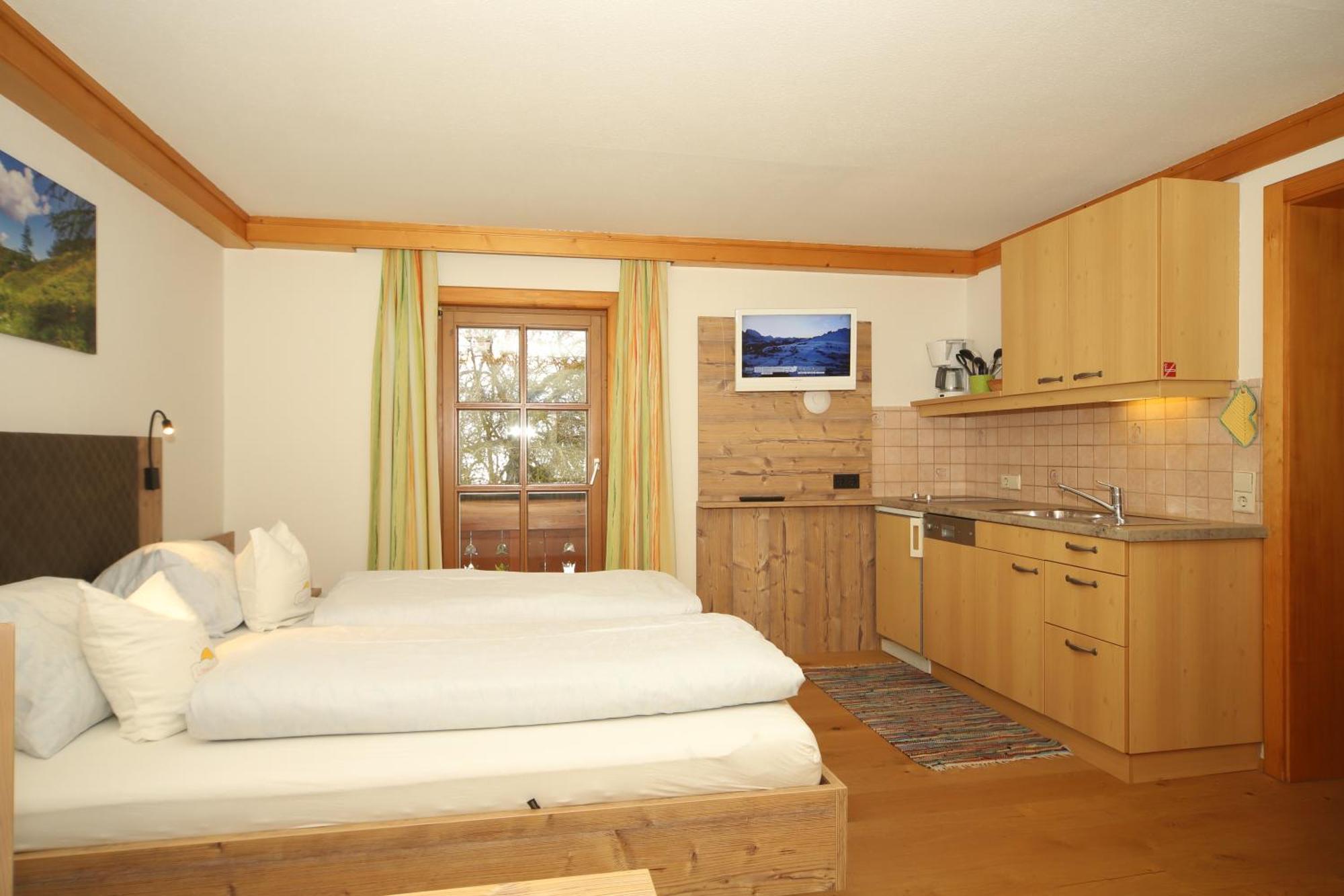 Linarhof Apartment Urlaub Am Bio Bauernhof Haus im Ennstal Ngoại thất bức ảnh