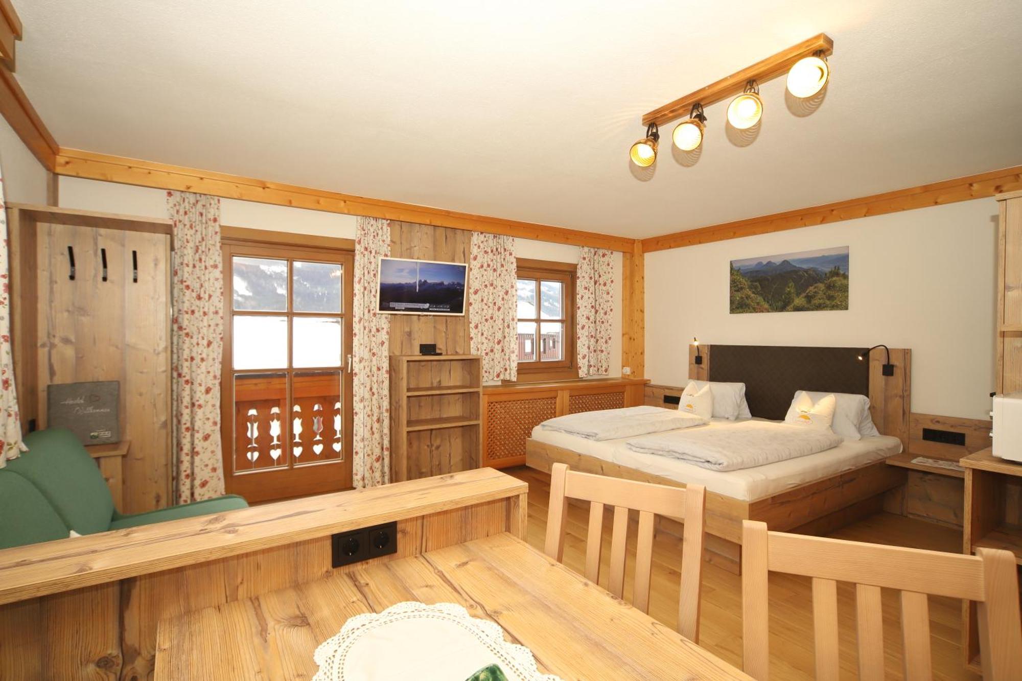 Linarhof Apartment Urlaub Am Bio Bauernhof Haus im Ennstal Ngoại thất bức ảnh